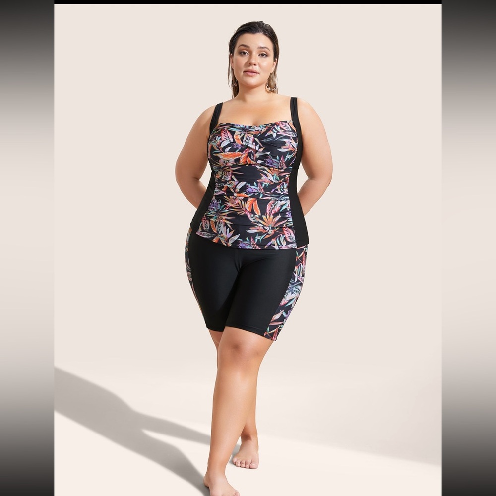 BloomChic Tropical Print Tankini and Matching Bike Short, 3x EUC